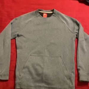 Nike pouch pocket pullover